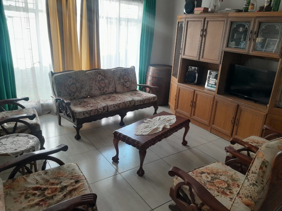 4 Bedroom Property for Sale in Oos Einde North West